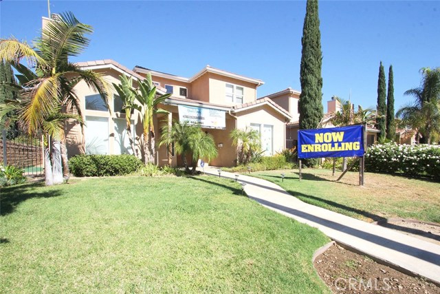 17221 Sherman Way Glendale  Home Listings - Green World Realty and Financial Services Glendale Real Estate
